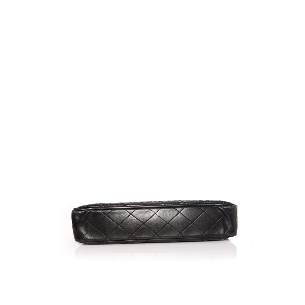 Chanel Vintage Pre-owned quilted calf leather shopper shoulderbag with hardware. Black Dames