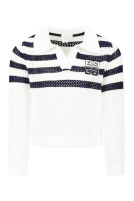 white-sweater-with-blue-stripes