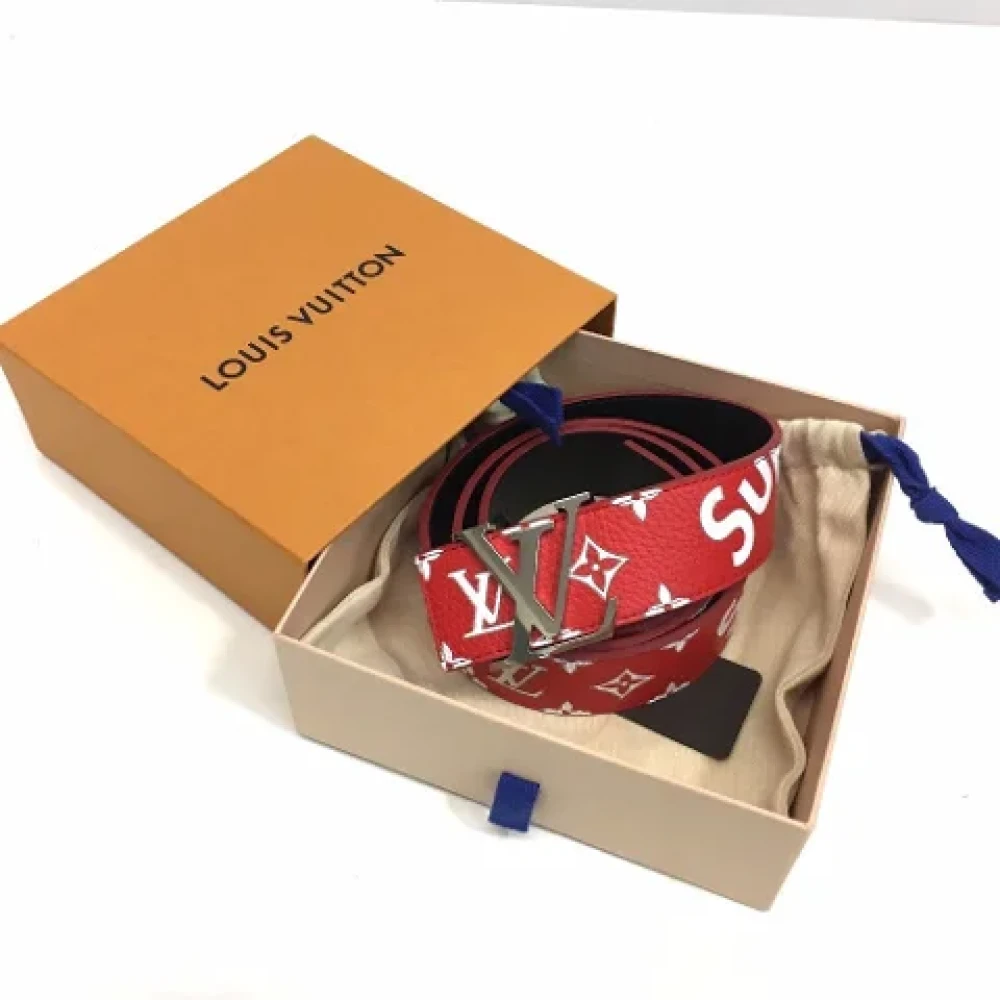Louis Vuitton Vintage Pre-owned Leather belts Red Dames