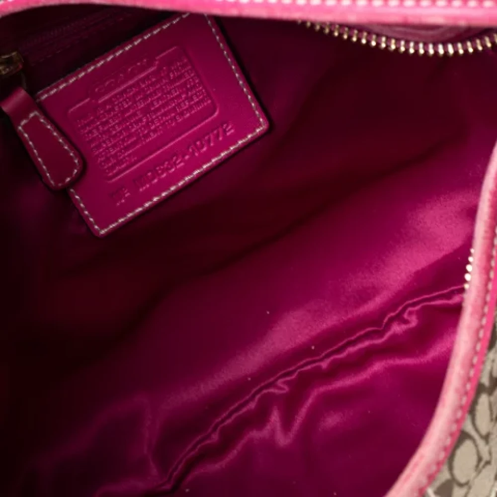 Coach Pre-owned Canvas handbags Pink Dames