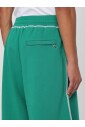 shorts-verts-avec-details-contrastants