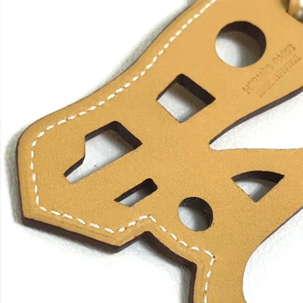 Hermès Vintage Pre-owned Leather key-holders Beige Unisex