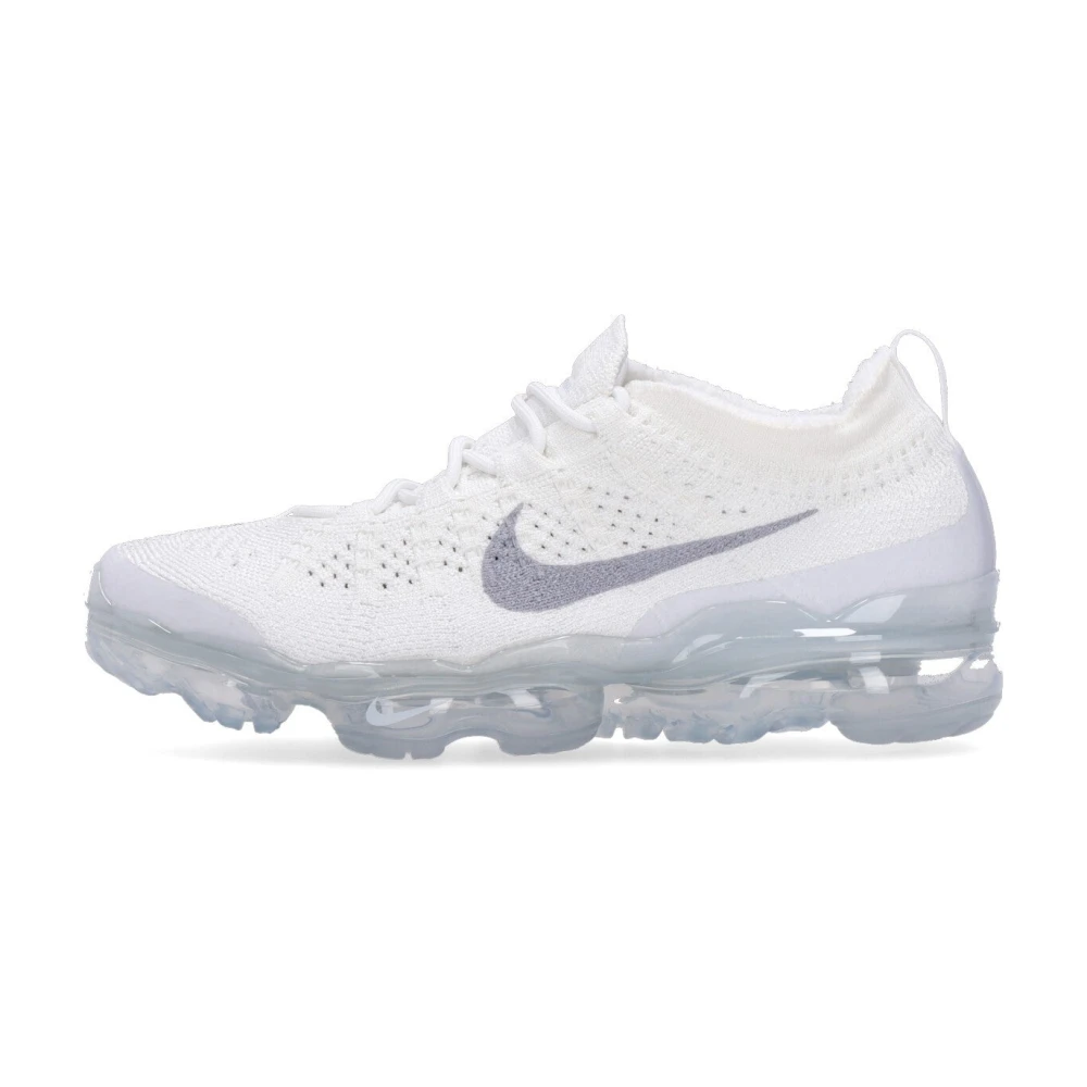 Nike Women's White Flyknit Low Sneaker - Running Shoes - 7 Uk - Sport