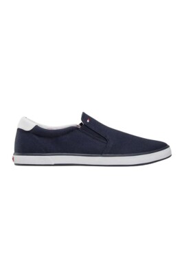 sneakers-bleues-chaussures-plates