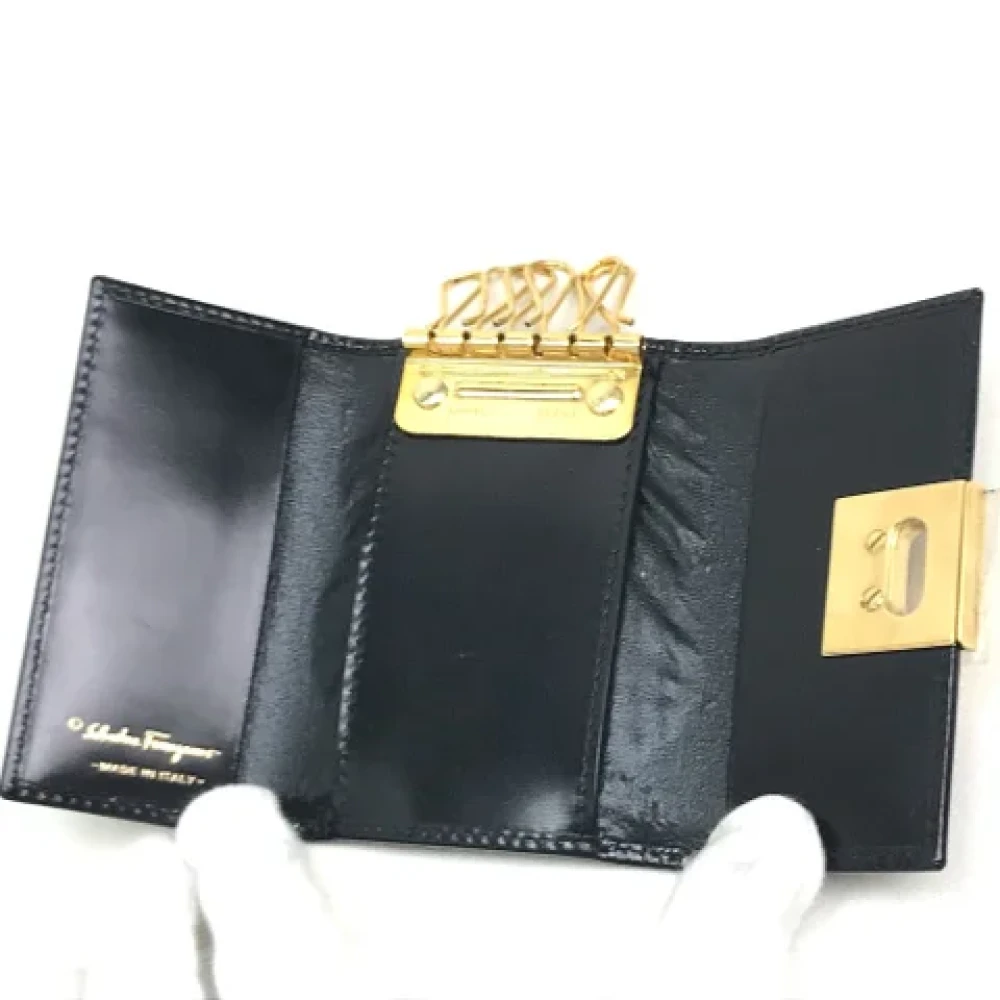 Salvatore Ferragamo Pre-owned Leather key-holders Black Dames