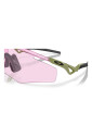 stylish-sunglasses-with-wide-lenses