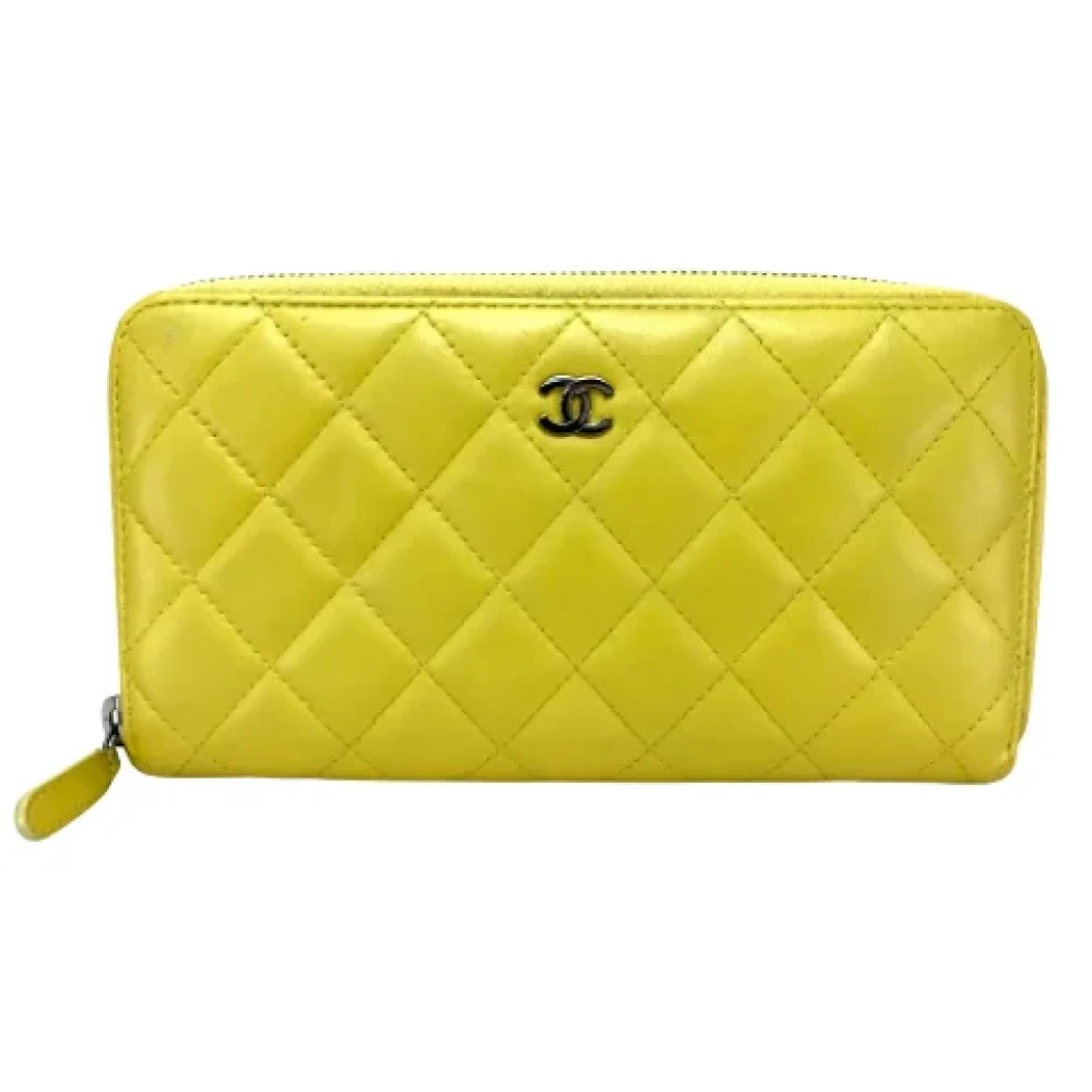 Chanel Vintage Pre-owned Leather wallets Yellow Dames