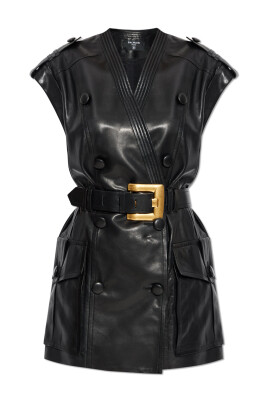 robe-en-cuir-avec-ceinture-a-la-taille