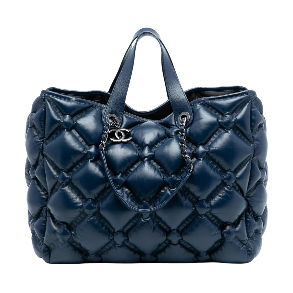 Chanel Vintage Women's Blue Pre-Owned Quilted Tote Bag