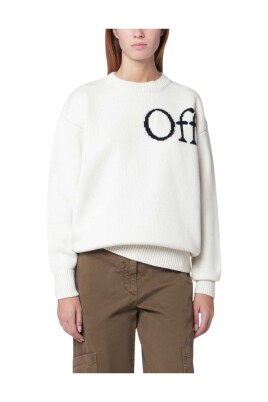 white-sweater-round-neck-style