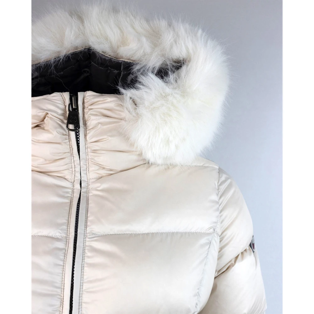 Colmar Glanzend Mid-Length Parka met Capuchon White Dames