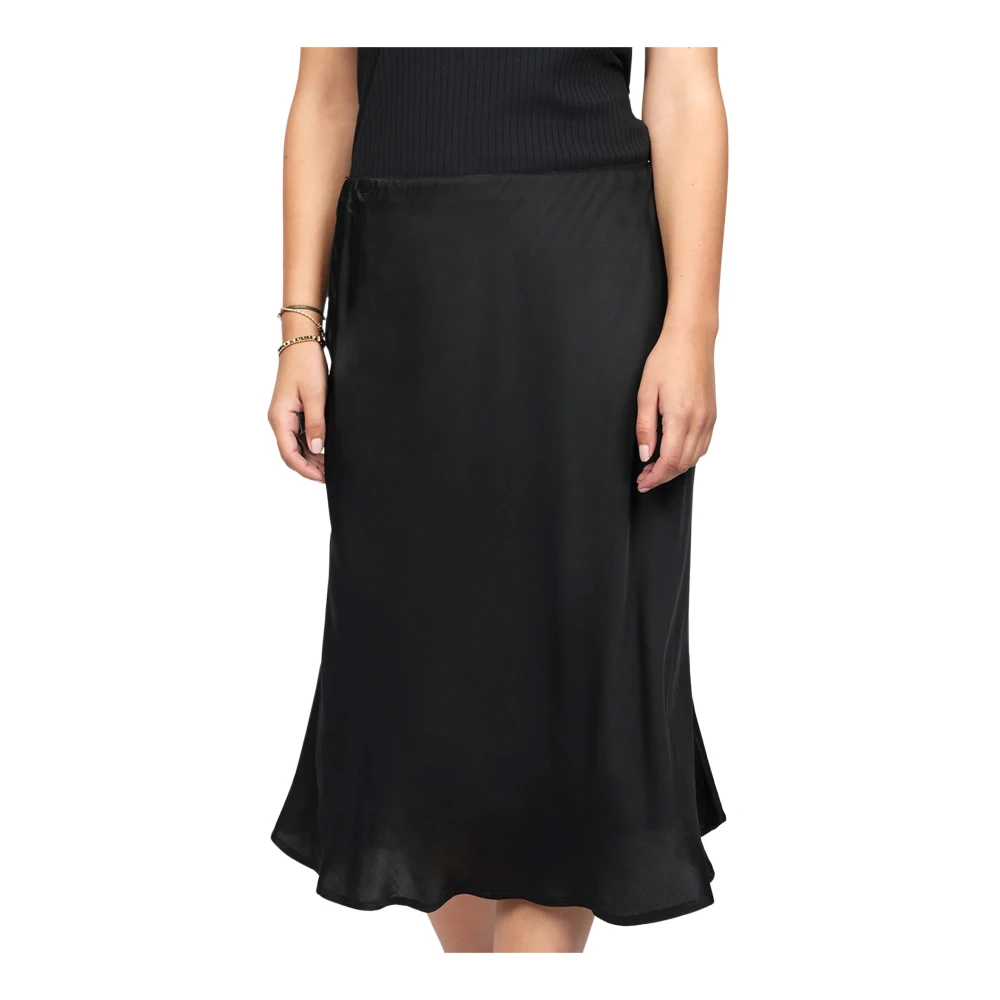 2-Biz Vrouwelijke Zwarte Rok Gaisa_Solid Black Dames