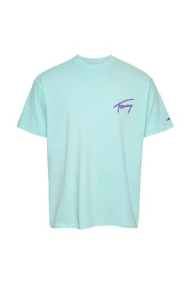 faded-graphic-tee-urban-adventure-style