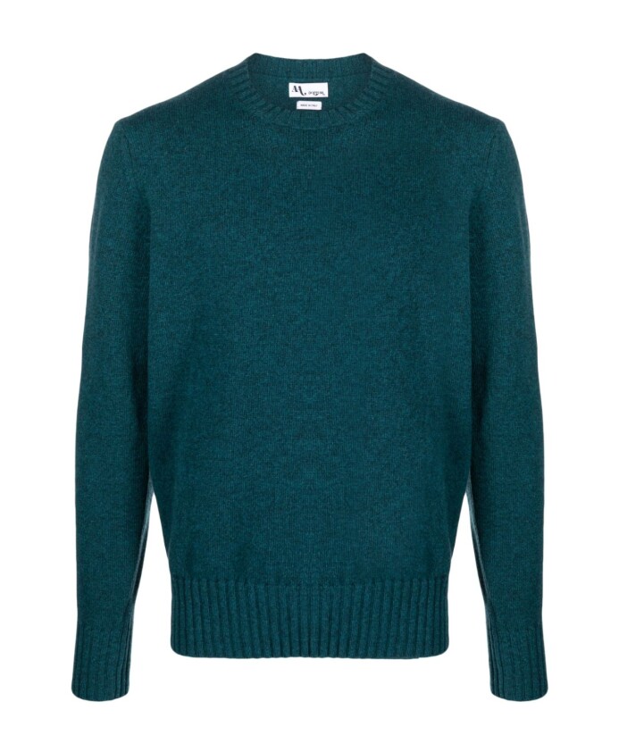 pulls-bleus-avec-chemise-appio