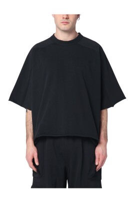 short-sleeve-crew-neck-t-shirt