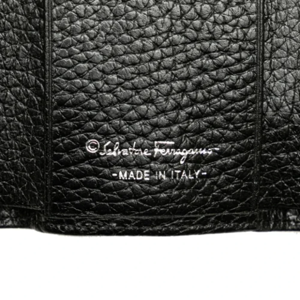 Salvatore Ferragamo Pre-owned Leather key-holders Black Dames