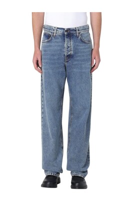 classic-straight-leg-jeans