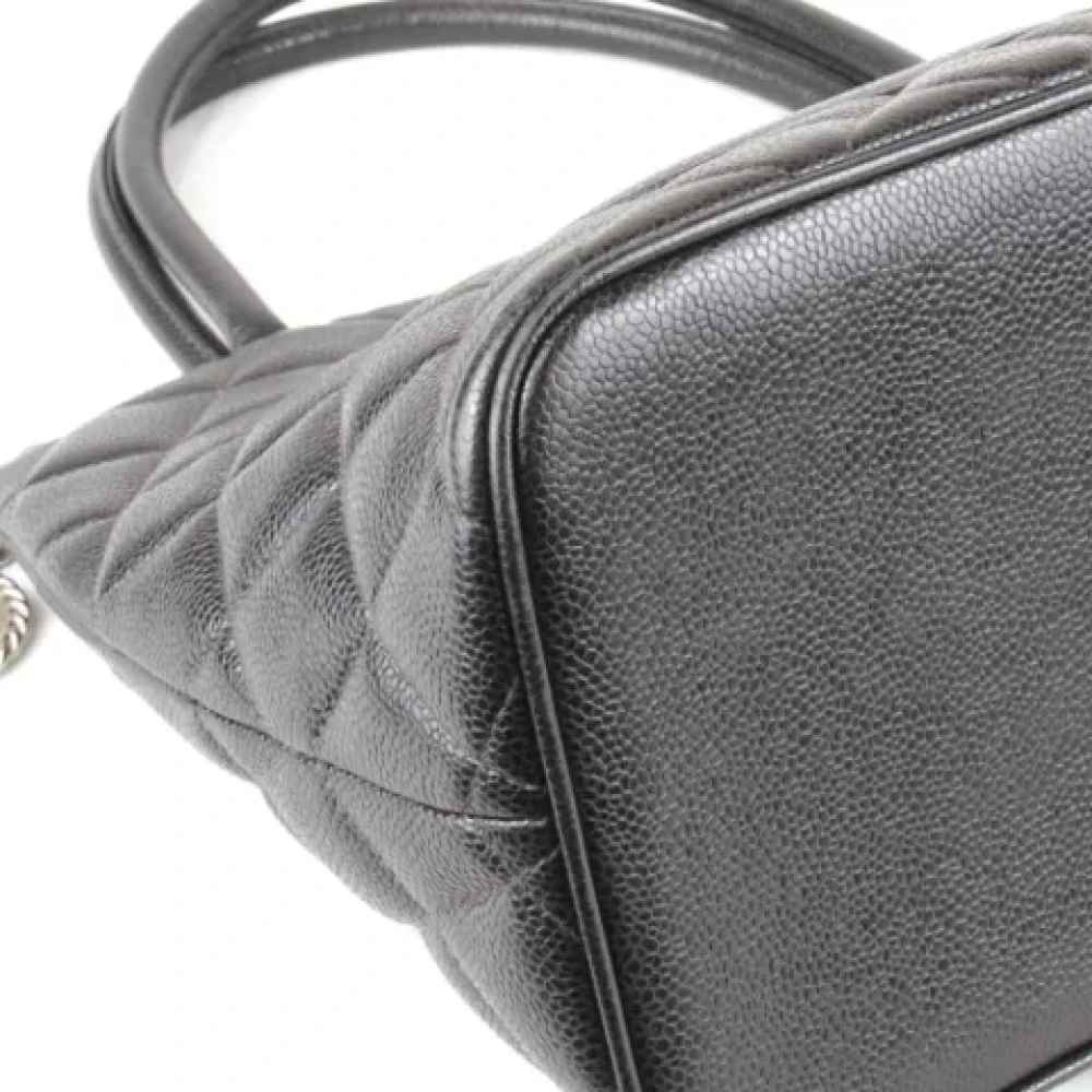 Chanel Vintage Pre-owned Leather totes Gray Dames