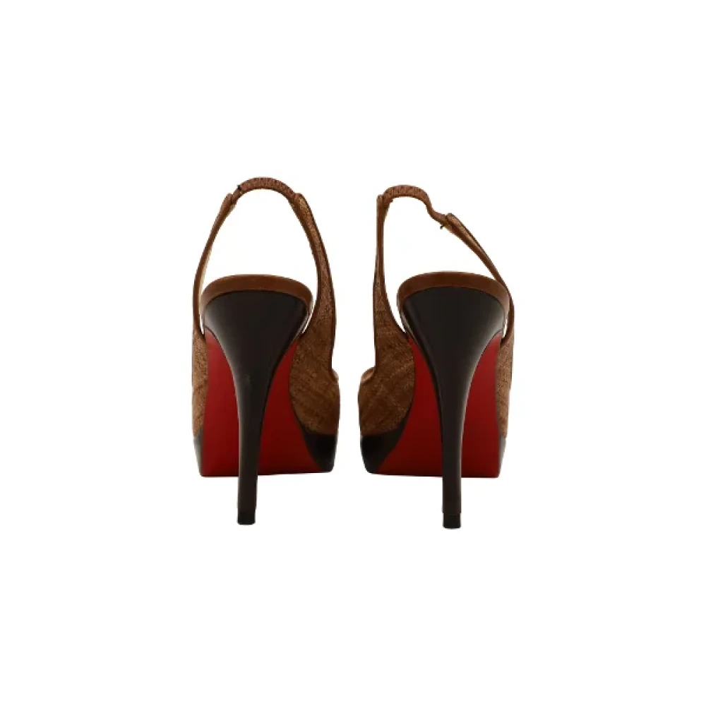 Christian Louboutin Pre-owned Raffia sandals Brown Dames