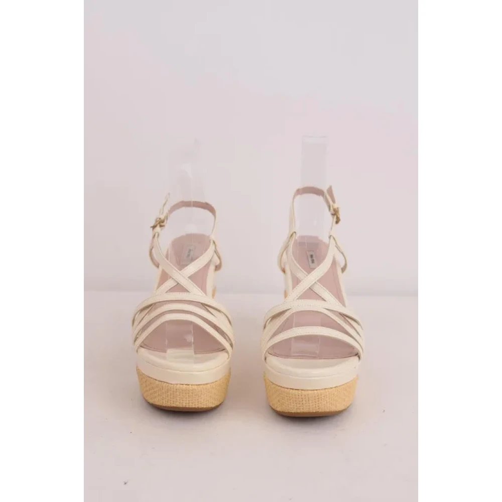 Miu Pre-owned Leather sandals White Dames