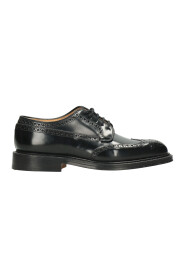 Scarpe allacciate