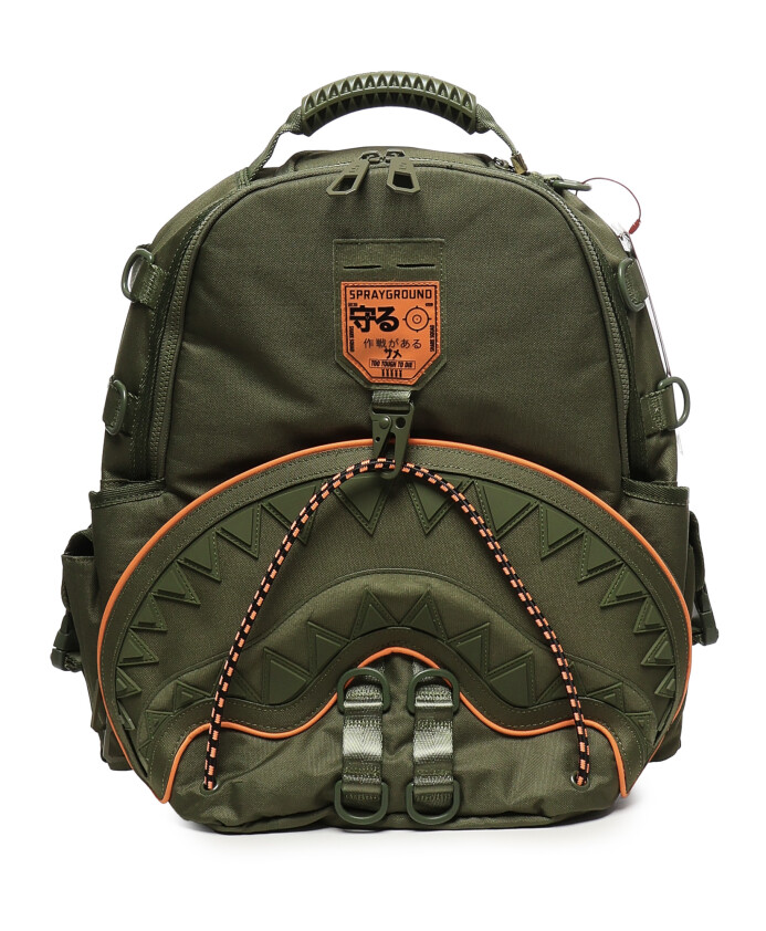 sac-a-dos-vert-militaire-avec-plusieurs-poches