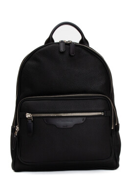 sac-a-dos-en-cuir-noir-avec-de-multiples-poches