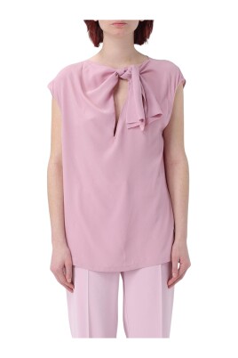 chic-keyhole-blouse