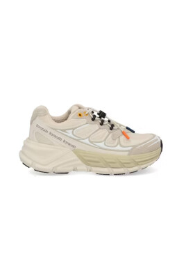 sneakers-blanches-pour-un-look-elegant