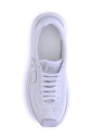 sneakers-de-style-urbain-avec-inserts-en-daim