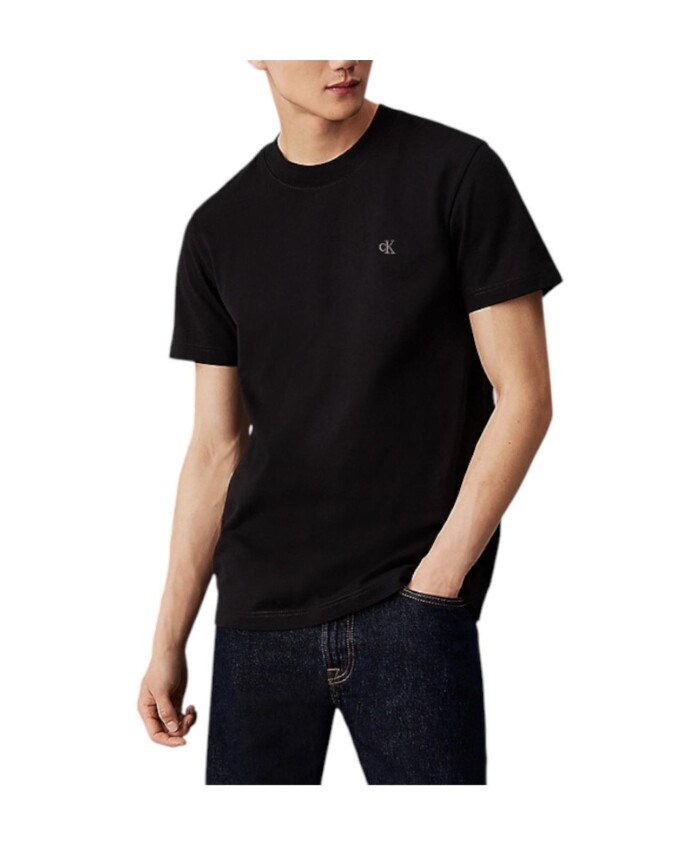black-minimalist-logo-tee