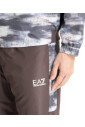 abstract-multicolor-trainingspak-met-capuchon