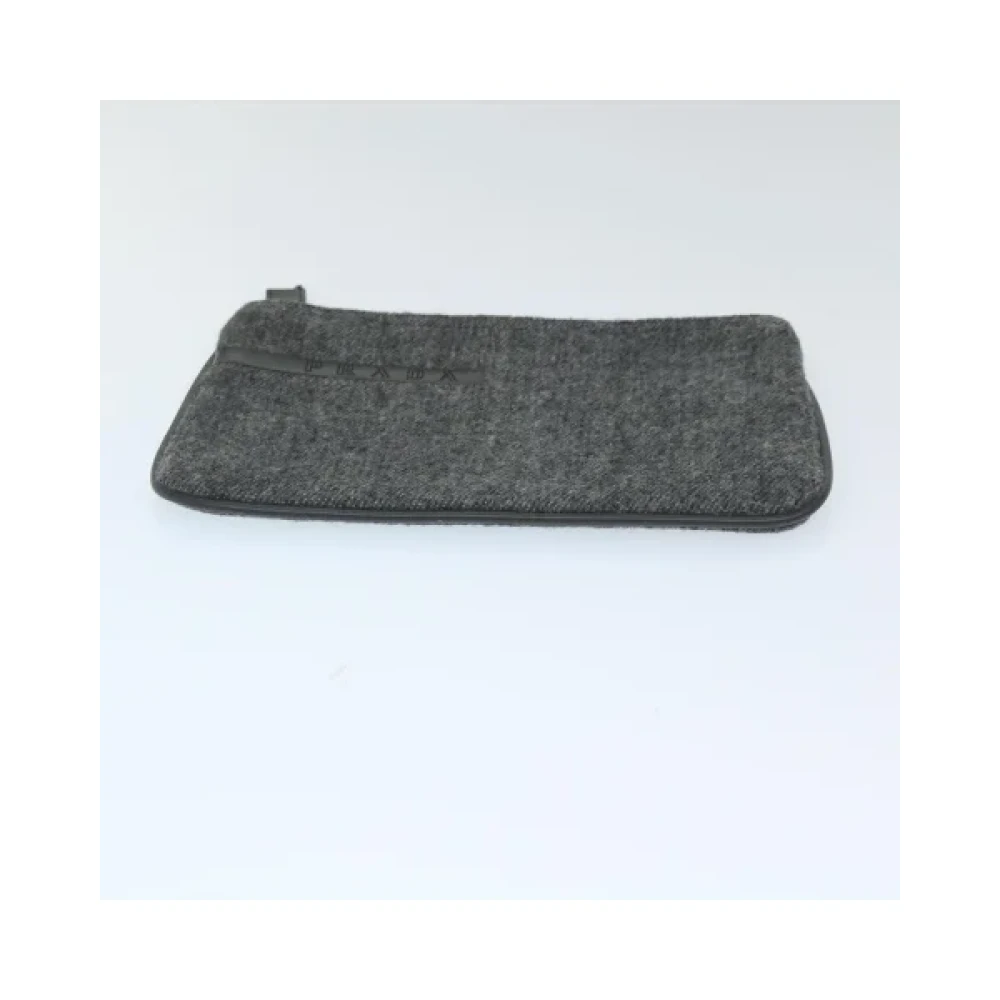 Prada Vintage Pre-owned Nylon home-office Gray Dames
