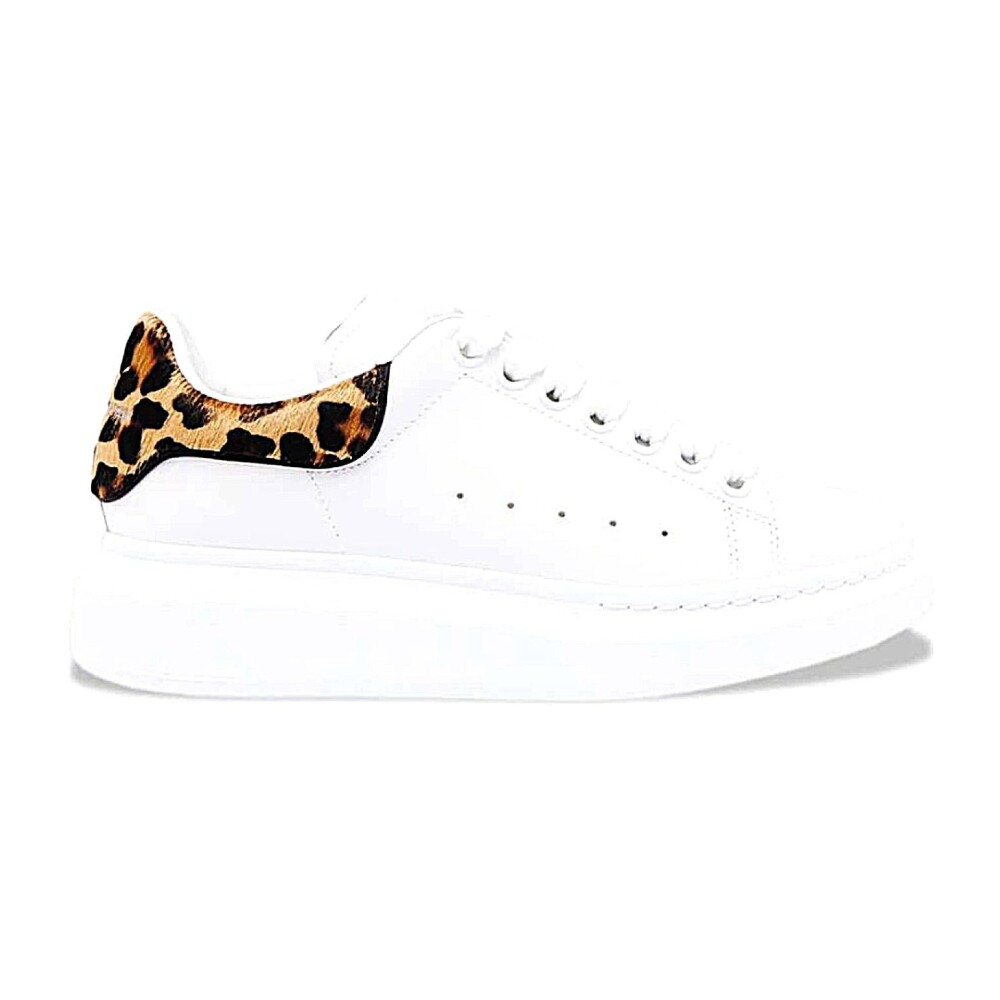 Kupuj kolekcje Alexander McQueen online na Showroom