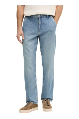 Finn Straight Jeans