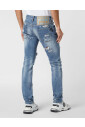 slim-fit-jeans