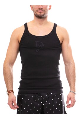 svart-tanktopp-for-man
