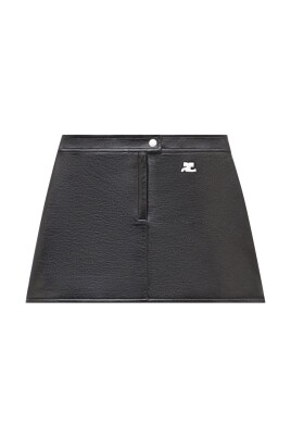 jupe-en-cuir-noir-design-evase
