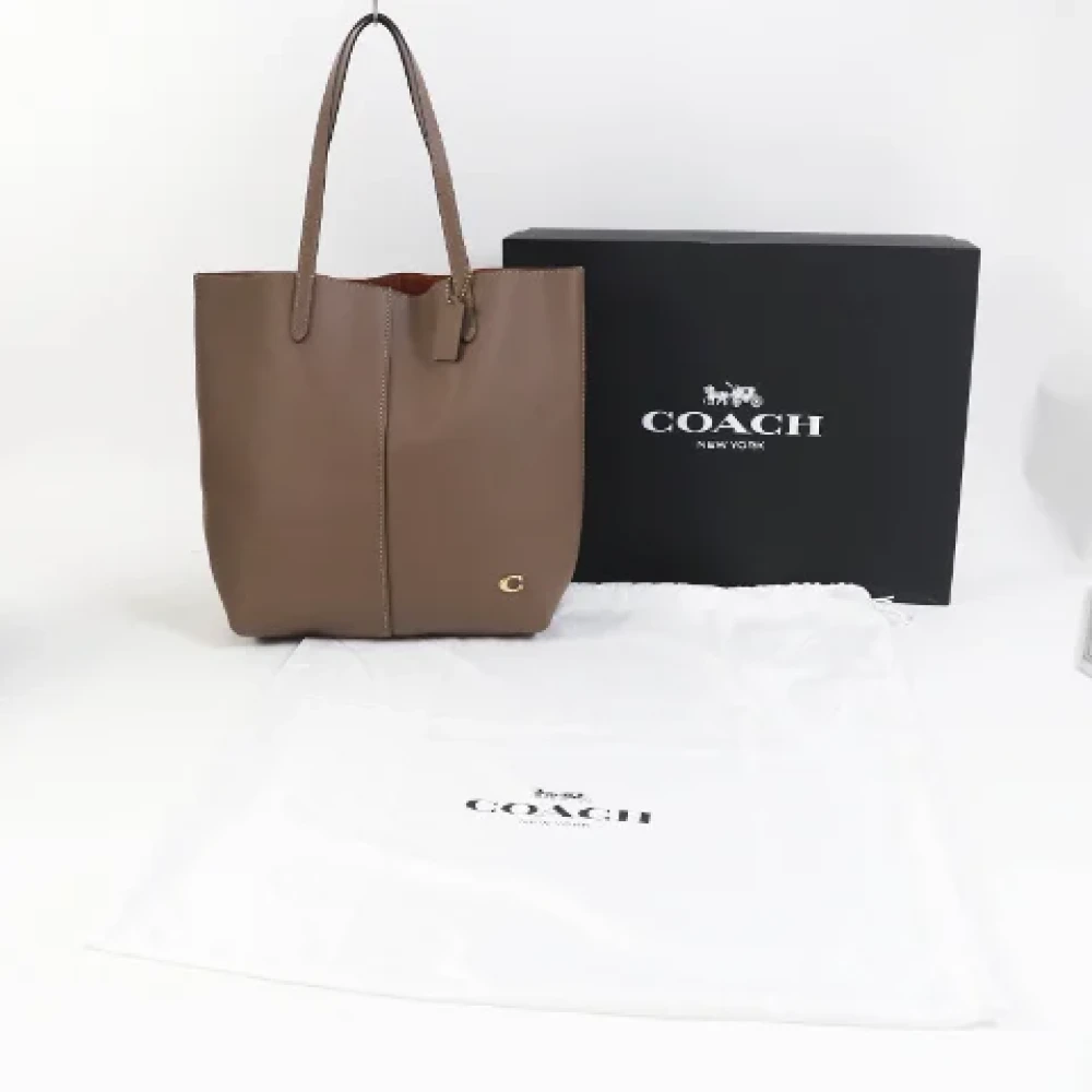 Coach Pre-owned Leather totes Brown Dames