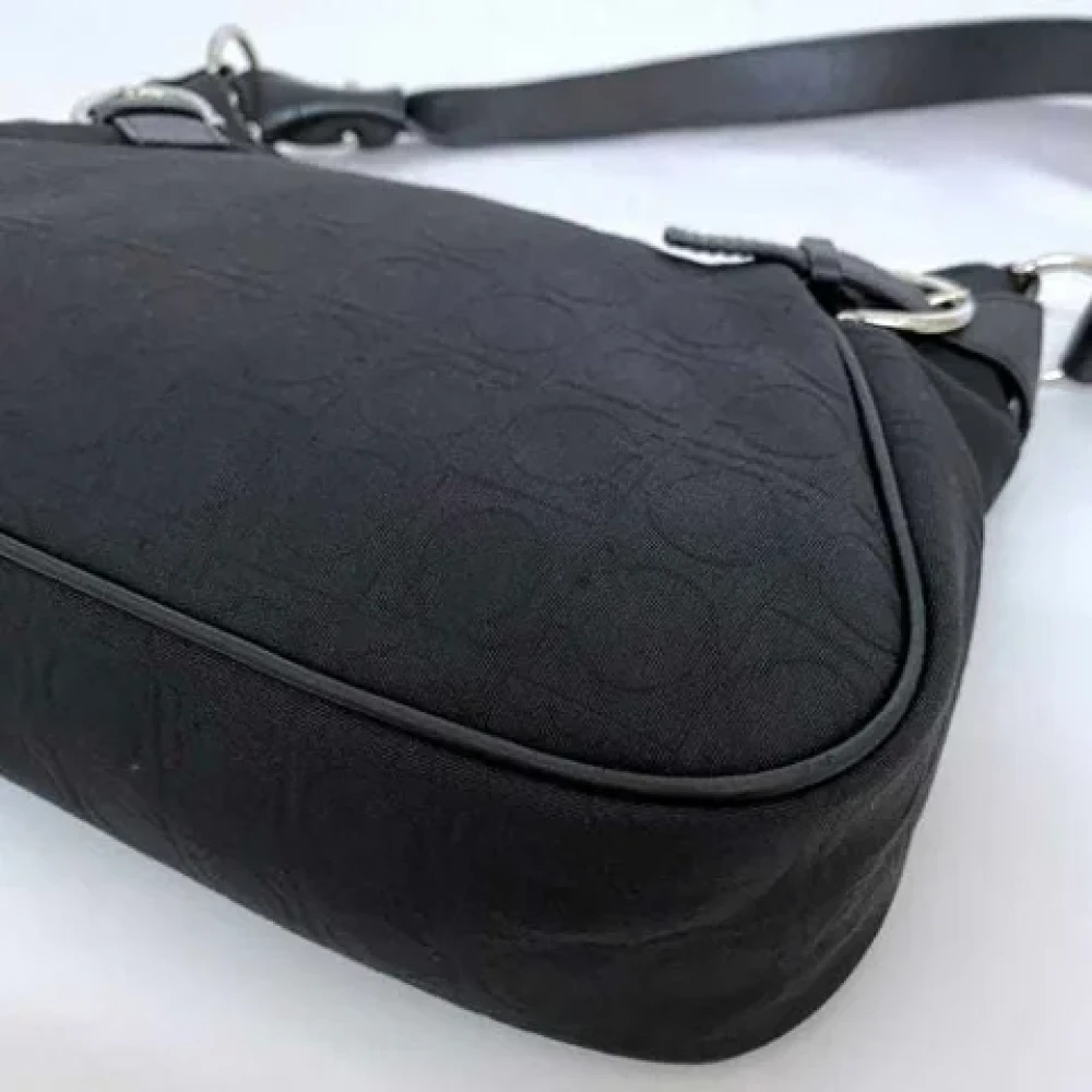 Salvatore Ferragamo Pre-owned Nylon shoulder-bags Black Dames
