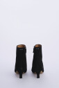bottines-en-daim-noir