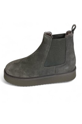 suede-chelsea-boots