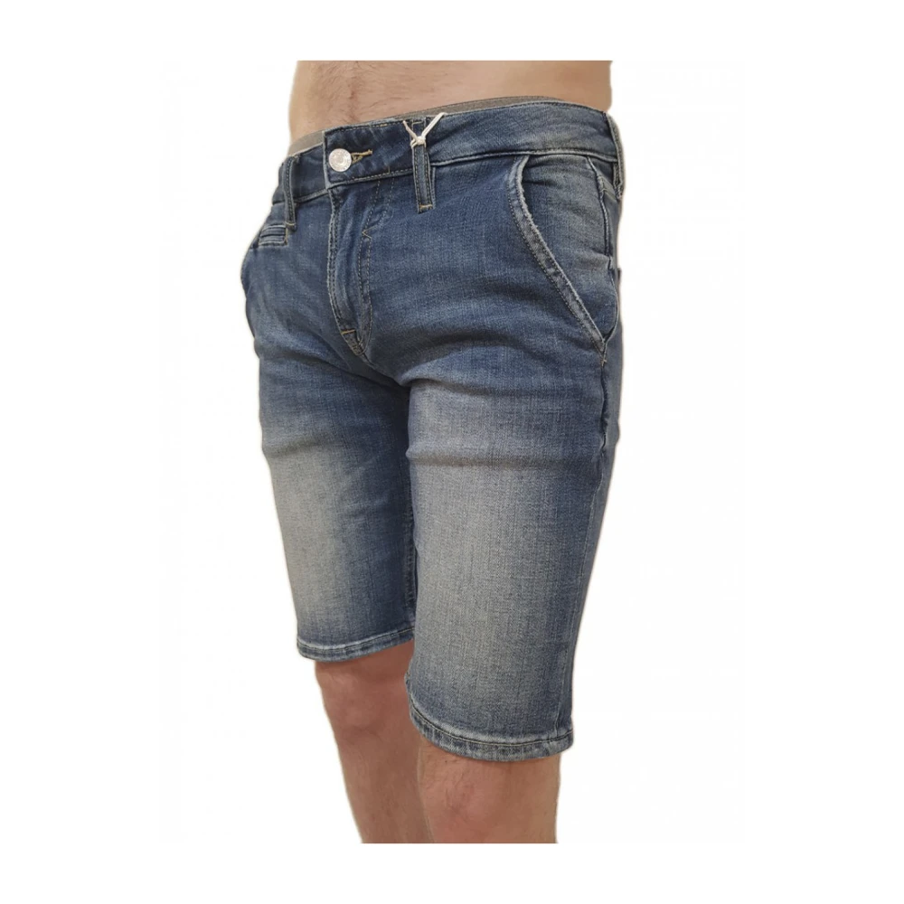 Guess Stijlvolle Bermuda Shorts voor de zomer Blue Heren