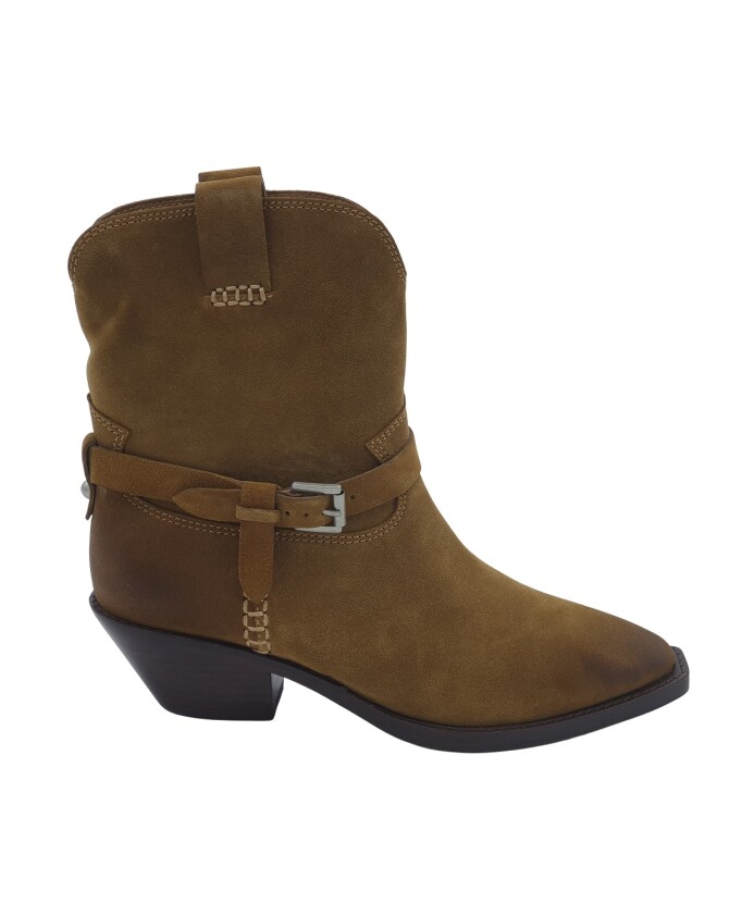 bottine-en-daim-avec-boucle