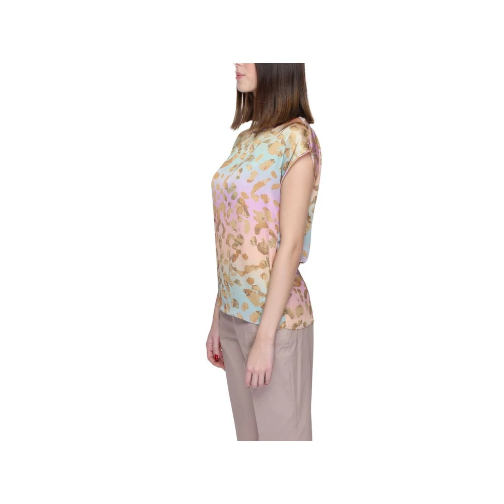 Alviero Martini 1a Classe Beige Polyester Blouse met Korte Mouwen Beige Dames
