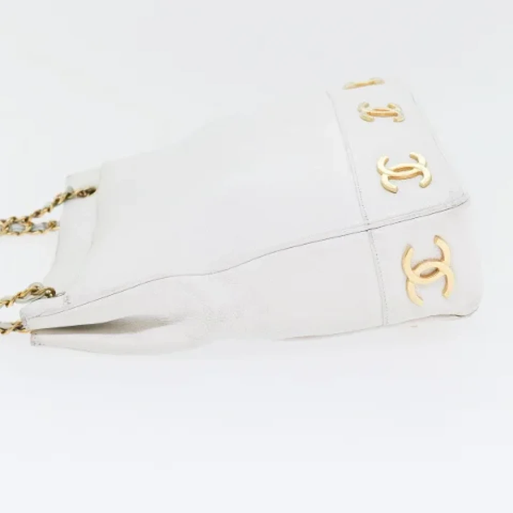 Chanel Vintage Pre-owned Leather shoulder-bags White Dames