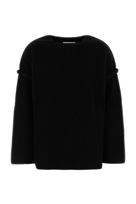 stylish-black-wool-sweater