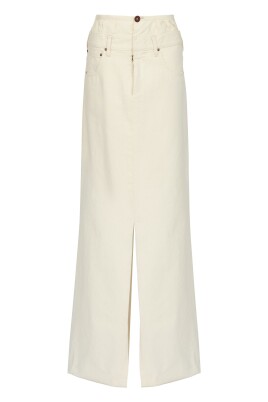 long-skirt-with-a-twist