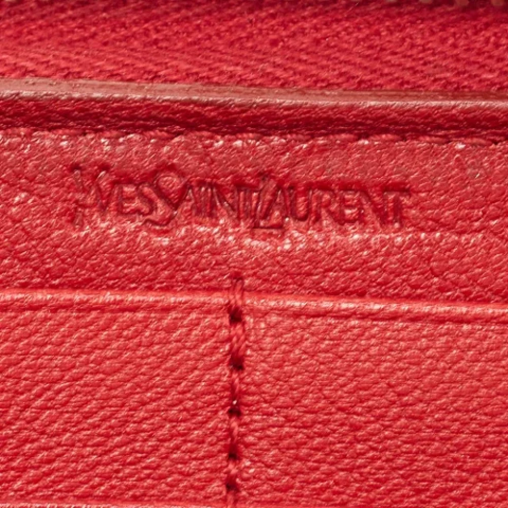 Yves Saint Laurent Vintage Pre-owned Leather wallets Red Dames