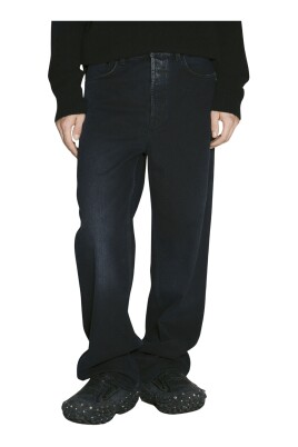 jean-large-avec-broderie-logo